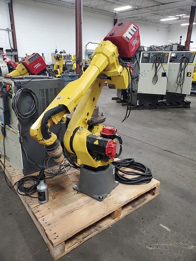 Used Fanuc Arcmate 120ic/10L and 100ic Dual Arm Industrial Robot With Tilt Rotate Positioner