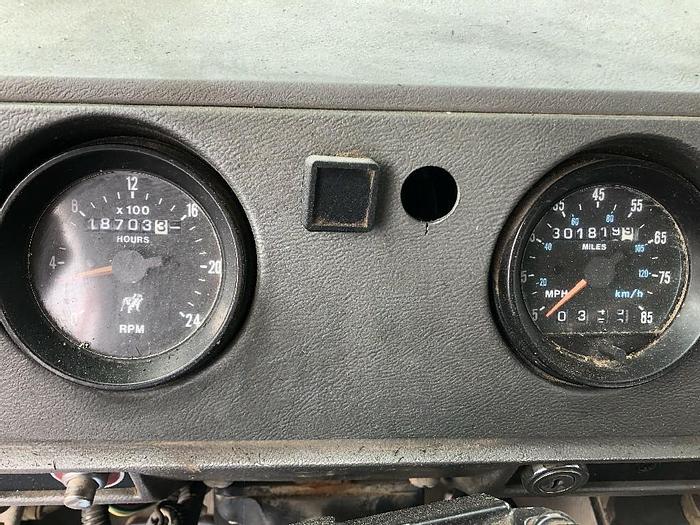 Used 2001 Mack RD688S