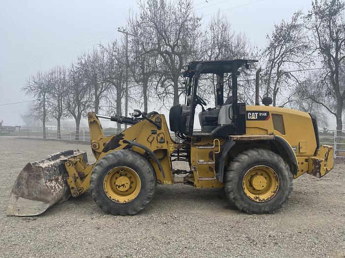 Used 2016 CAT 914K