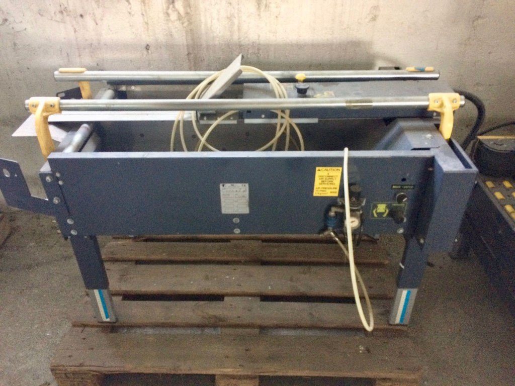 Usato 1998 Chiudi scatole marca SIAT modello F104-NPA