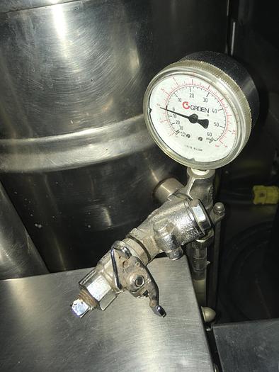 Used GROEN TDB/7-20 ELEC. TILTING STEAM KETTLE LAB MIXER TWIN AGITATION CAPABLE on STAINLESS STEEL STAND w/ PULL OUT PERFORATED POURING SHELF !