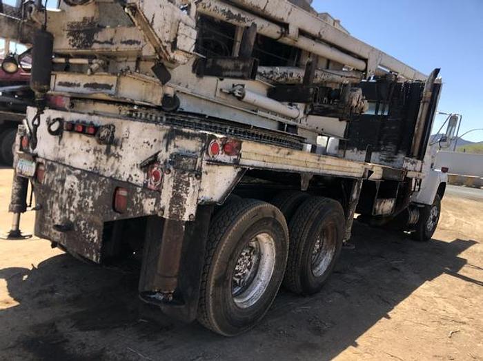 Used HB21242 Texoma 330 mounted on a 1985 Ford LT9000 Texoma 330