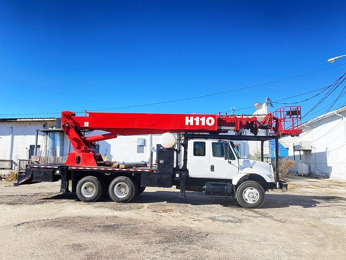 Used Elliott H110 Sign Crane on 2003 International 7400 Extended Cab Flatbed 6x4 Truck - M74468