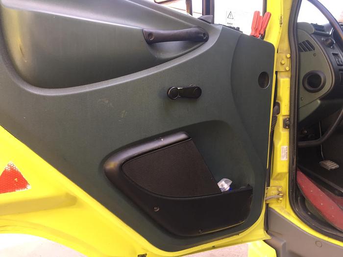 Used 2002 DAF 85 CF 380 MANUAL EURO 3