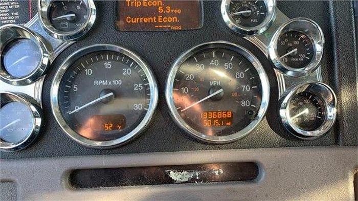 Used 2010 PETERBILT 386