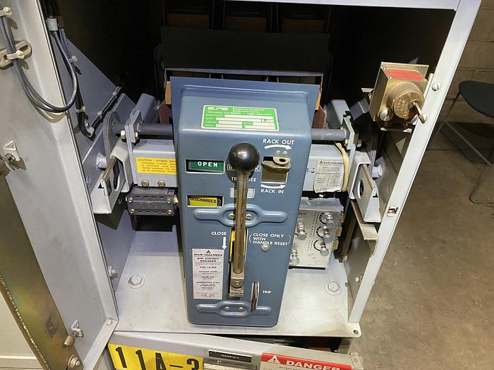 Used ALLIS-CHALMERS AIR CIRCUIT BREAKERS