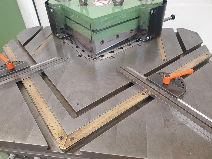 Gebraucht Ausklinkmaschine Indumasch 256