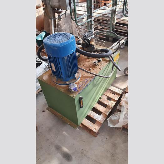 Used Hydraulic press POTVEL with 4 columns