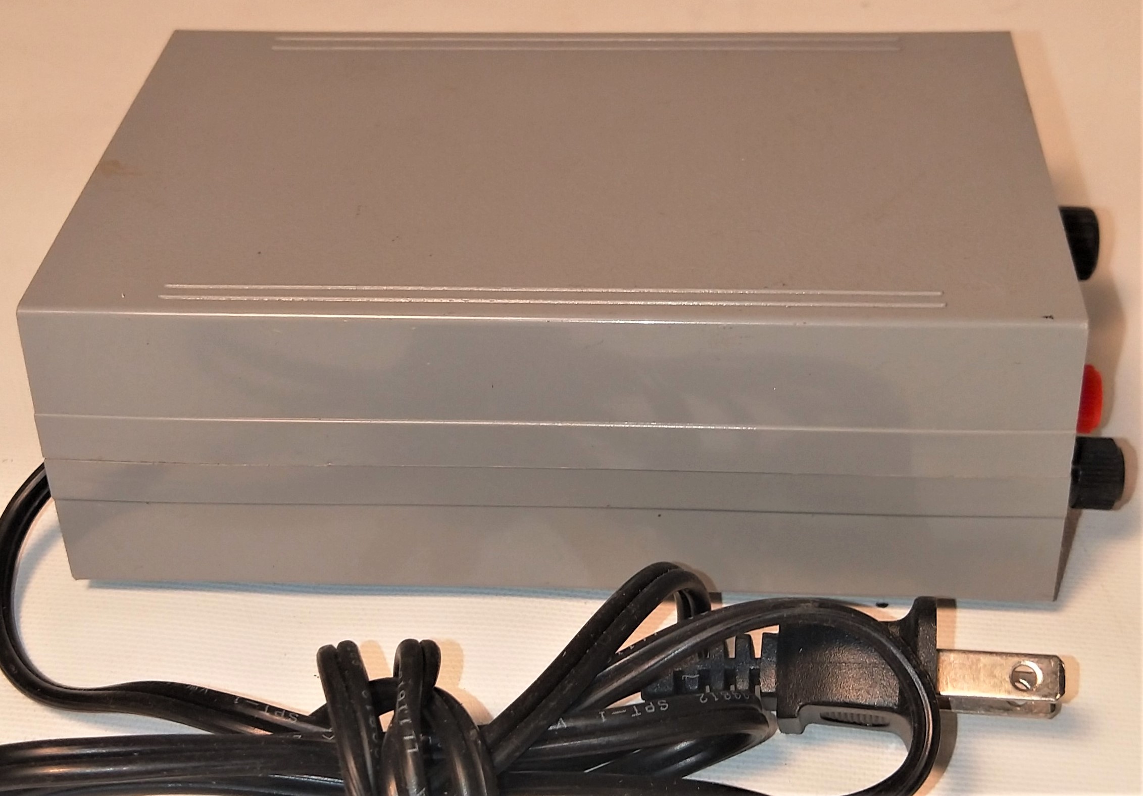 New Open Box (1500) Circuit Specialists PS-28 Multi-Output Power Supply (3-12V)