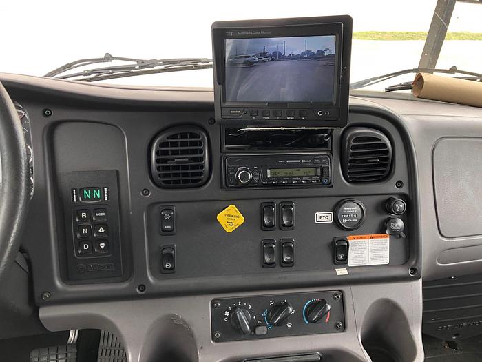 Used 2017 Freightliner M2 106 Elliott G85R Sign Crane - MW3504