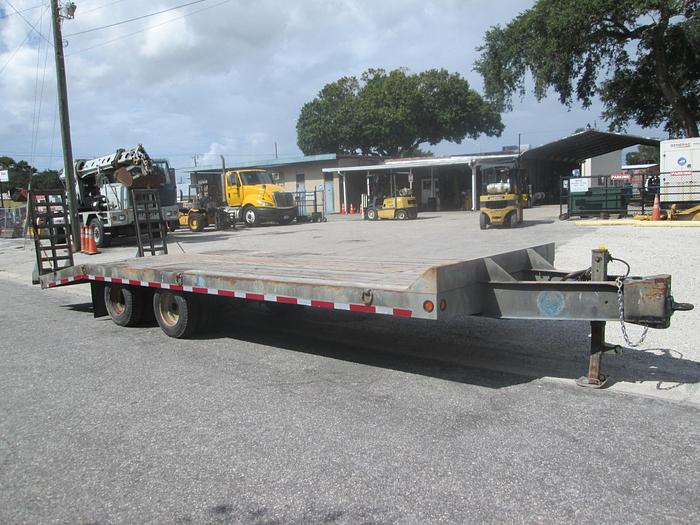 Used 1992 International 10 Ton Equipment Trailer
