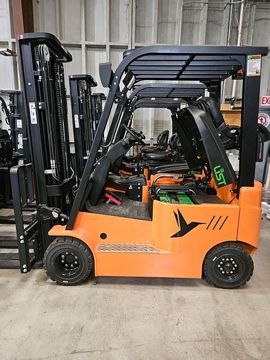 Model EFLV20
Capacity 4000 lbs.