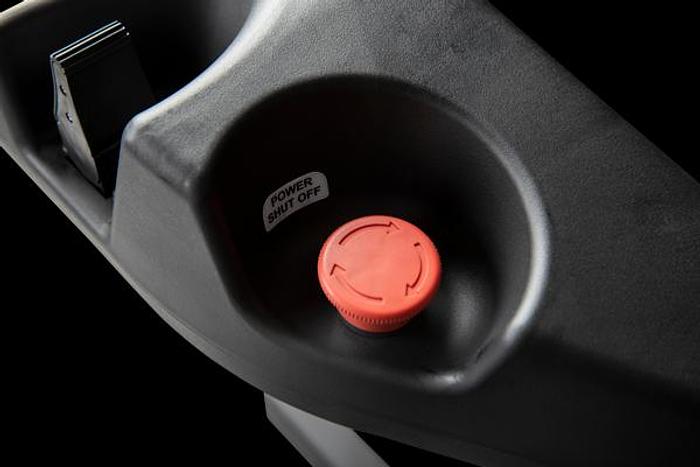 Electric Mid Level Order Picker