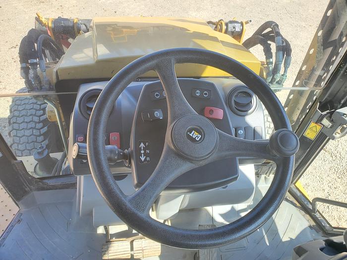 Used 2014 CAT 420F it
