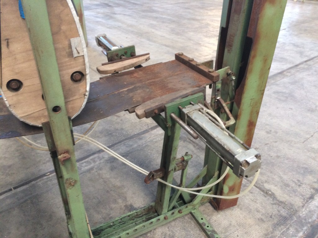 Usato Pressa snervatrice per legno massiccio 124×30
