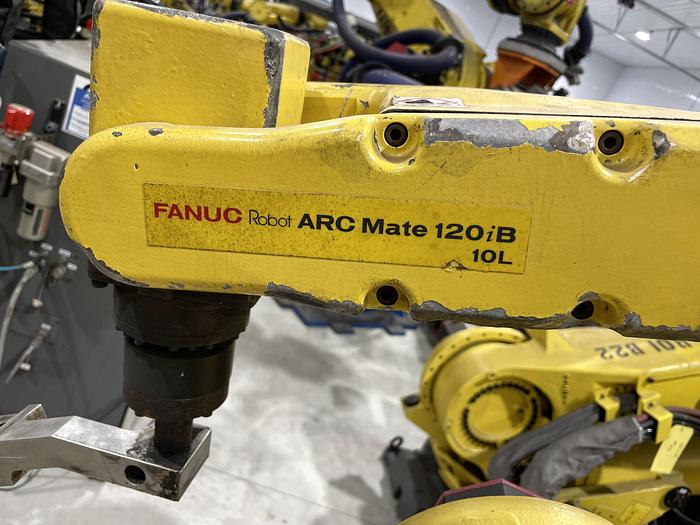 Used FANUC ARCMAT 120IB/10L 6 AXIS ROBOT WITH RJ3IB CONTROLLER