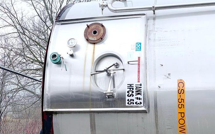 D'occasion USED 15,000 GALLON STAINLESS STEEL TANK