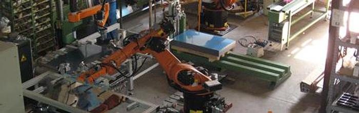 New (F&P)   Several Arms. One Head