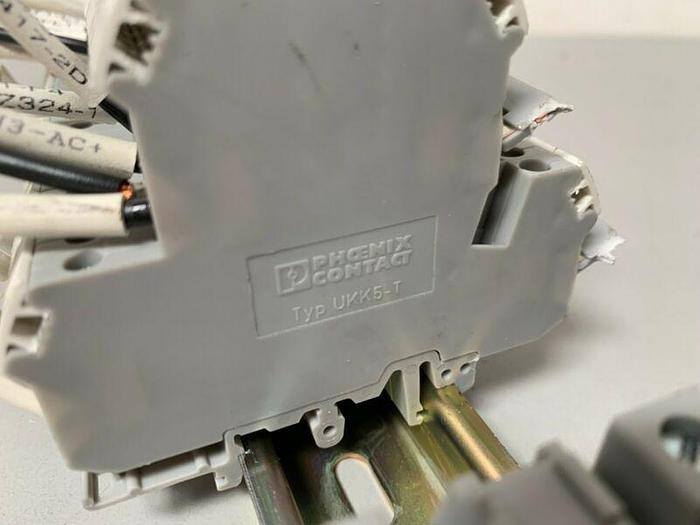 Used Lot of 24 Phoenix Contact Typ UKK5-T Double Leveled Terminal Block