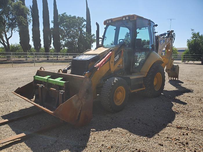 Used 2014 CAT 420F it