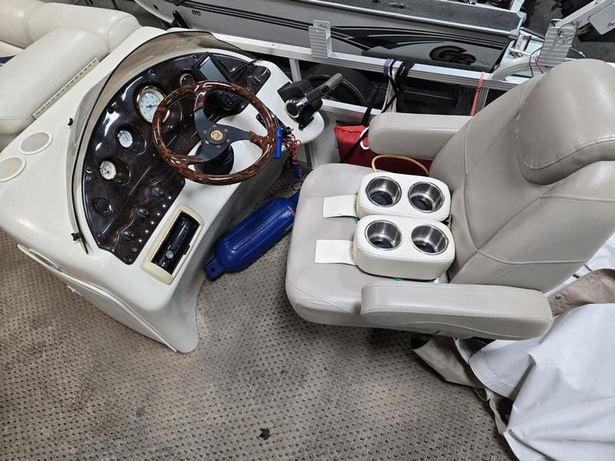 Used 2003 Bennington