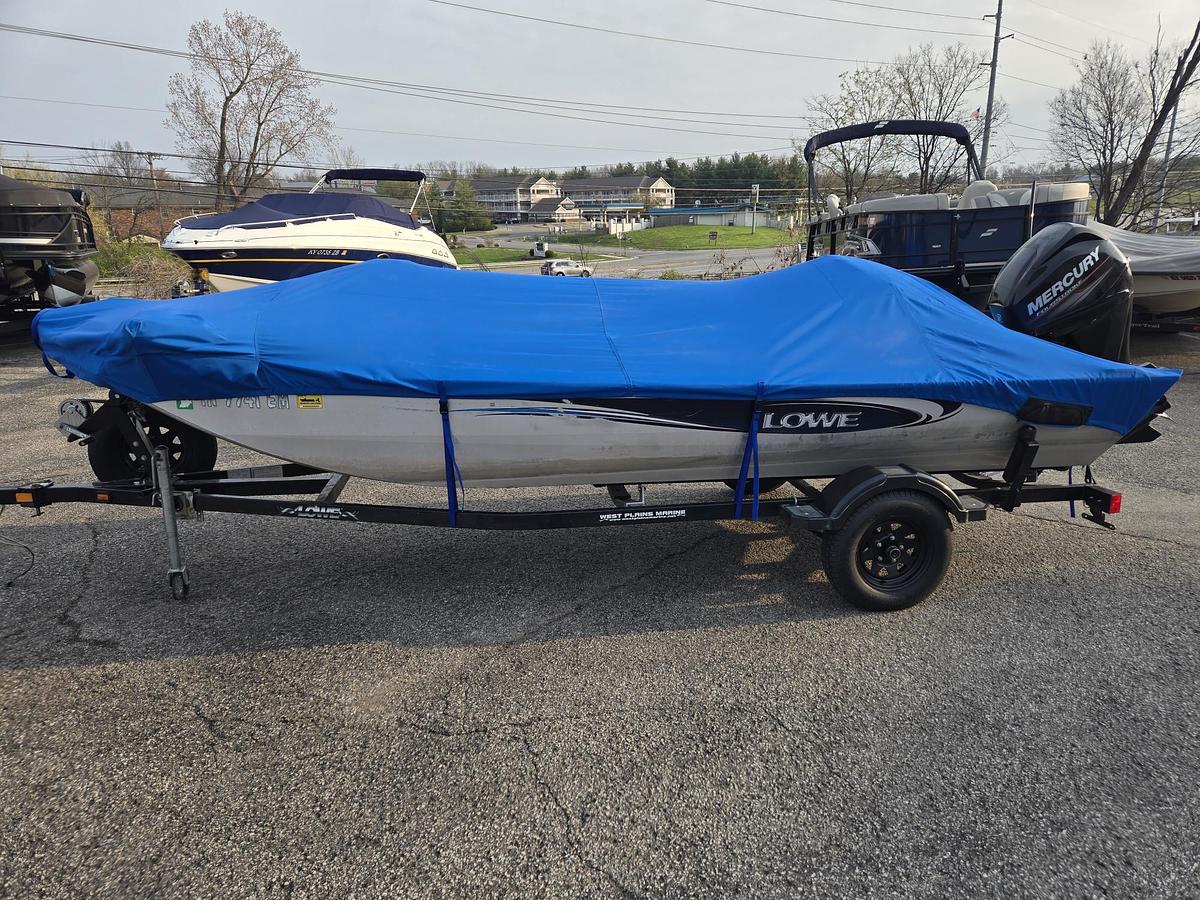 Used 2014 Lowe Stryker 17