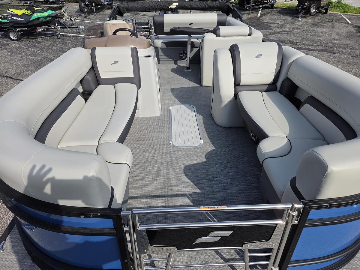 Used 2024 Starcraft Marine EXS5Q