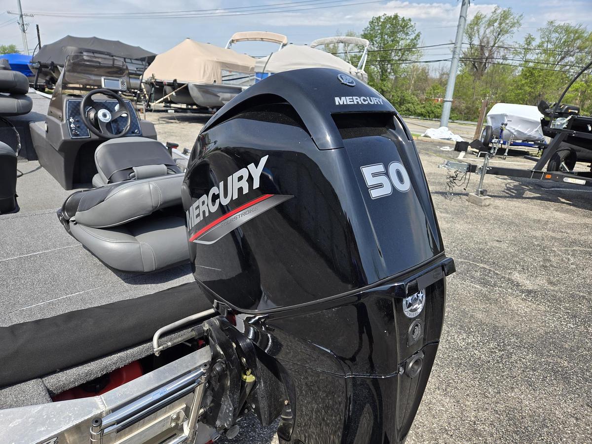 Used 2020 Tracker Classic