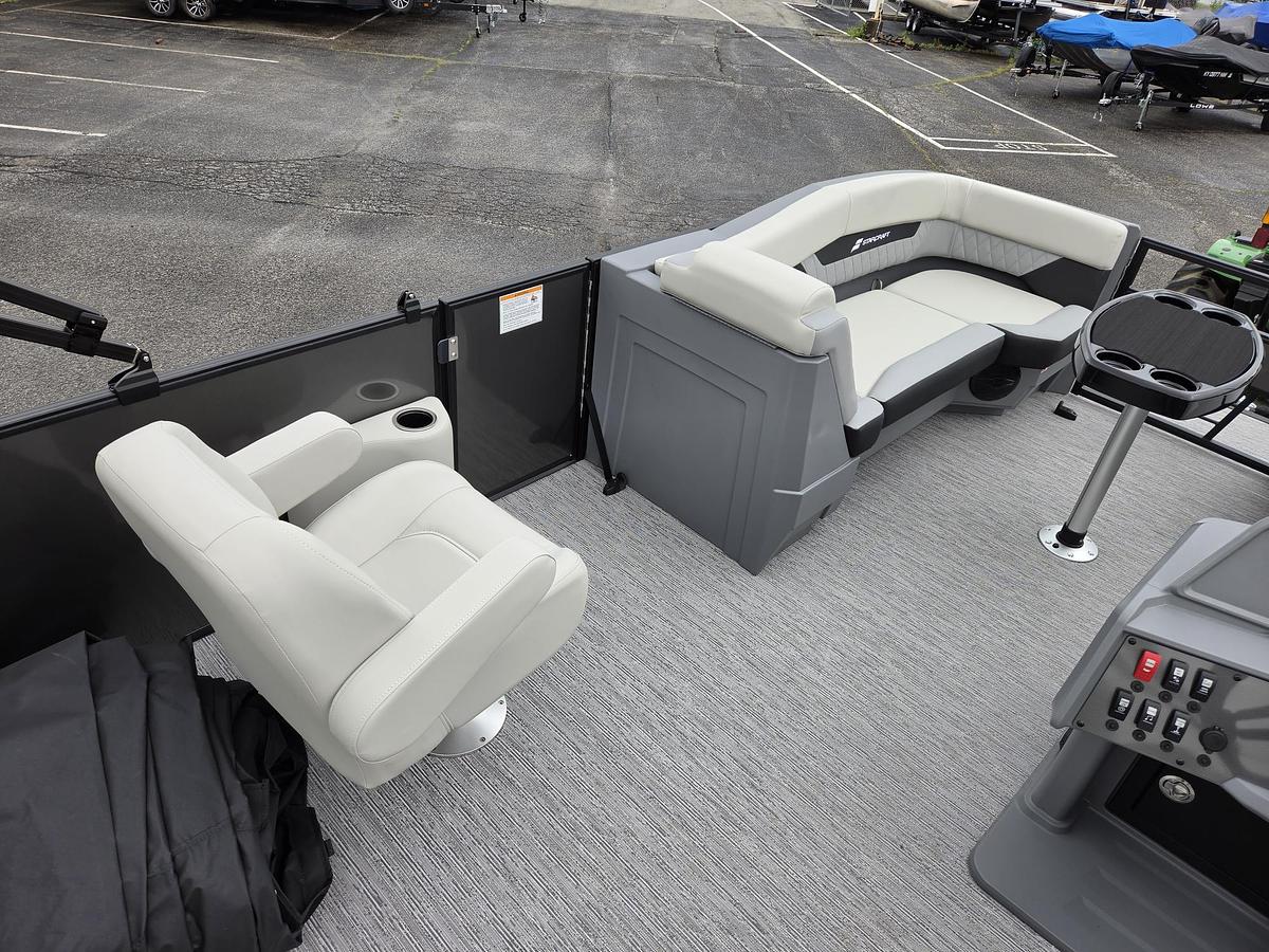 2027 Starcraft Marine VX22QDH