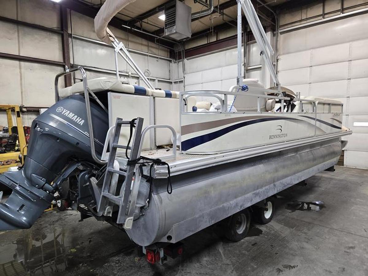 Used 2003 Bennington