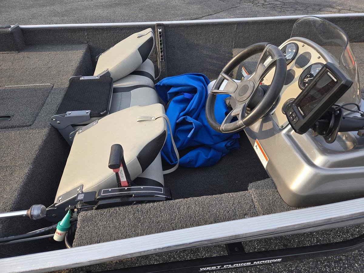 Used 2014 Lowe Stryker 17