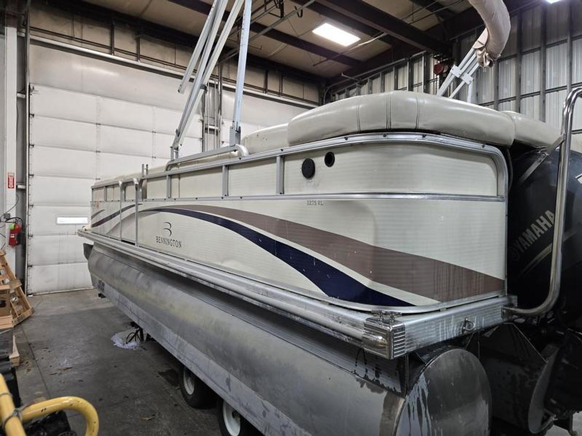Used 2003 Bennington
