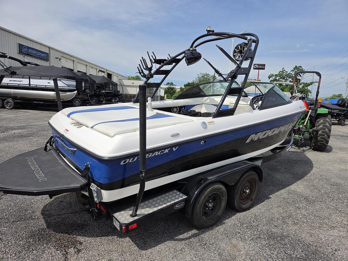 Used 2012 Moomba Outback V