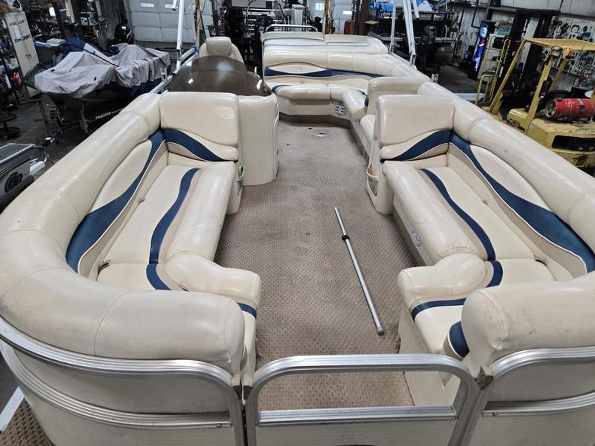 Used 2003 Bennington