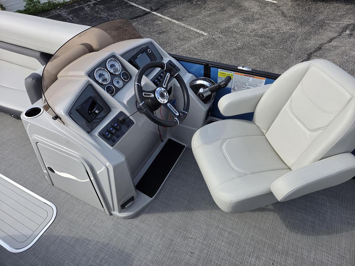 Used 2024 Starcraft Marine EXS5Q