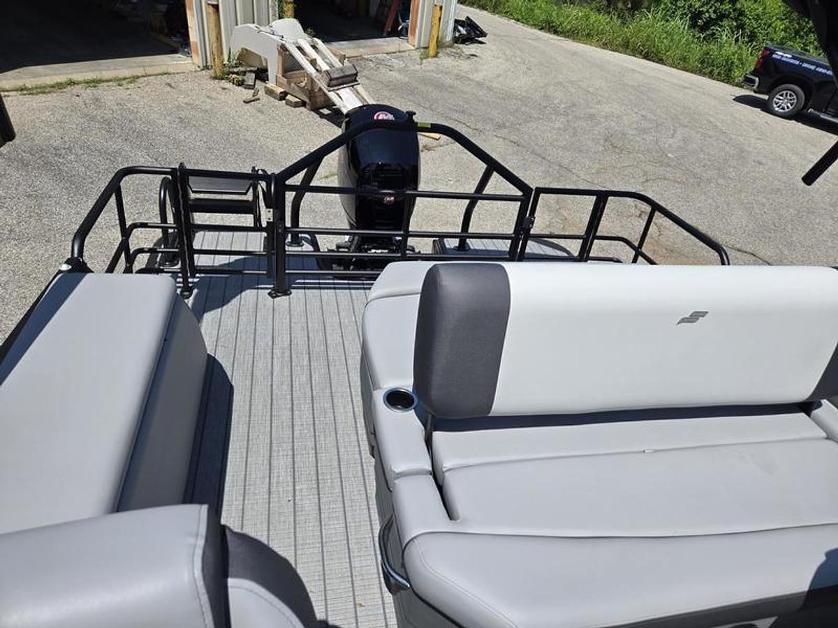 2026 Starcraft Marine EXS1QDH