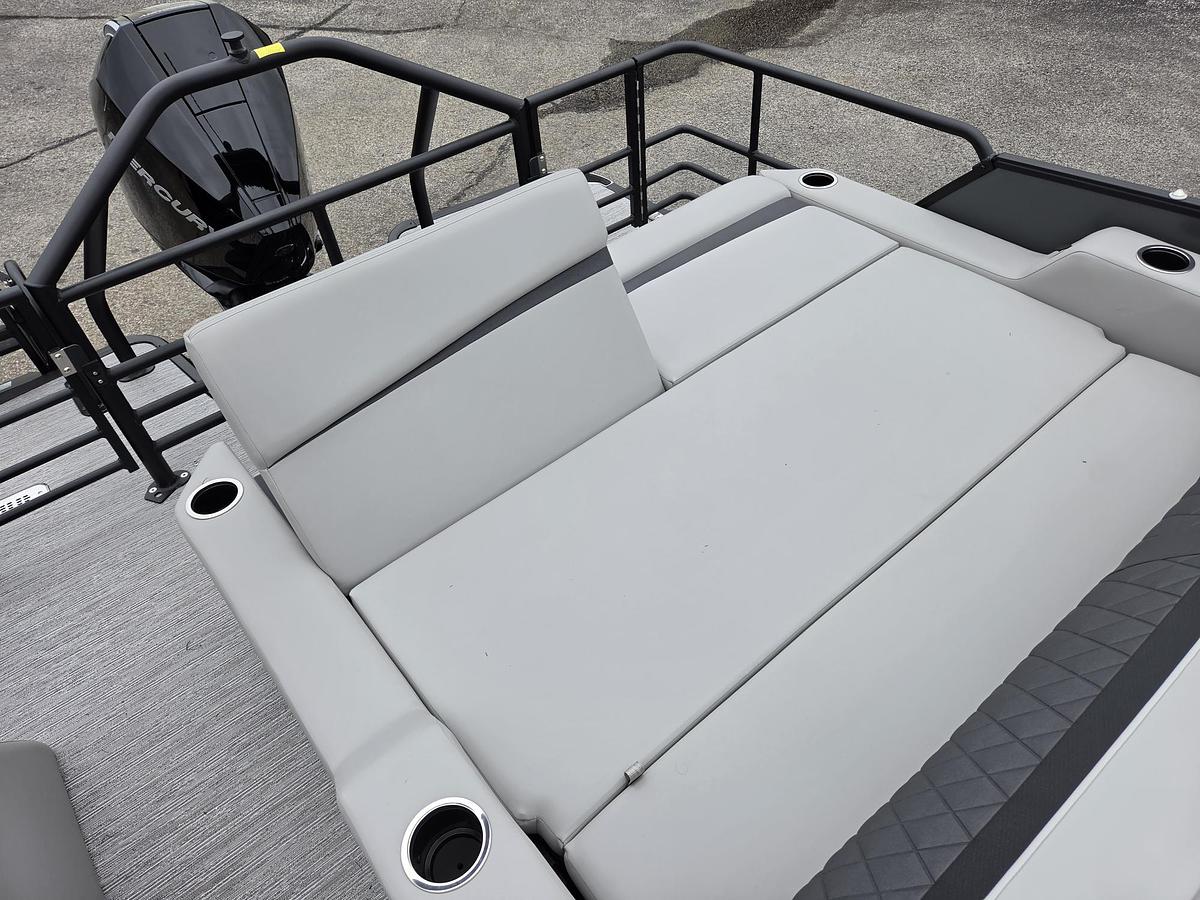 Used 2026 Starcraft Marine SLS3QDH