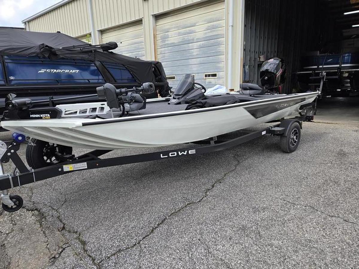 2025 Lowe ST195
