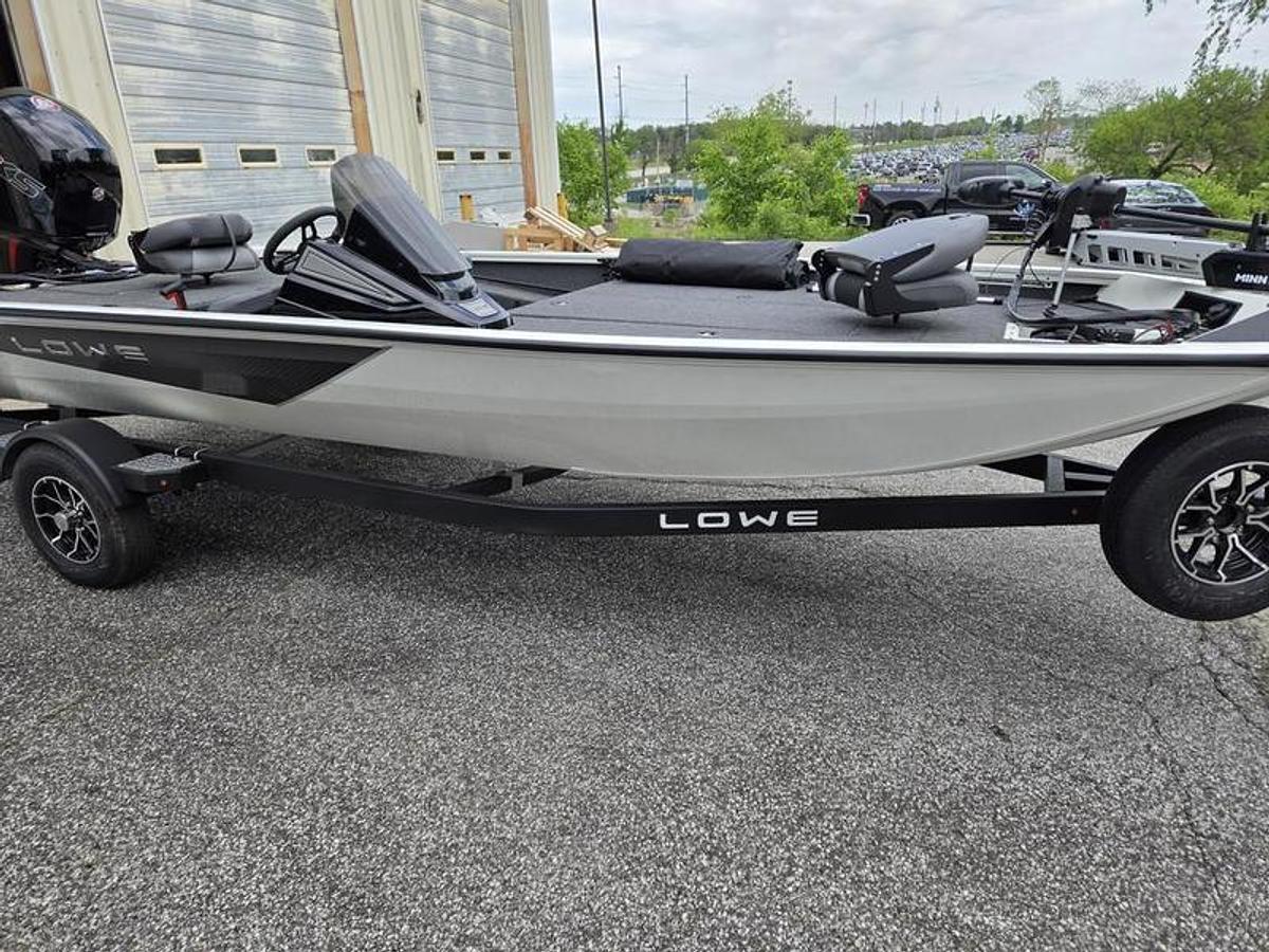 2025 Lowe ST195