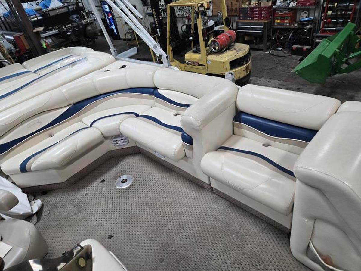 Used 2003 Bennington