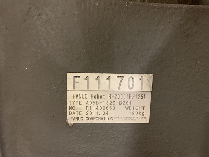 Used FANUC R2000iB/125L 6 AXIS CNC ROBOT WITH R30iA CONTROLLER