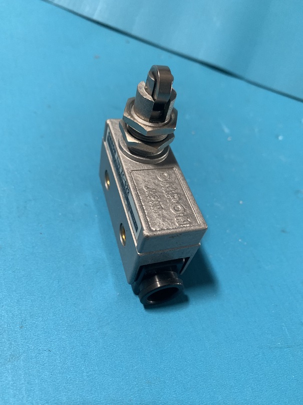 Used Omron Enclosed Limit Switch ZC-Q22