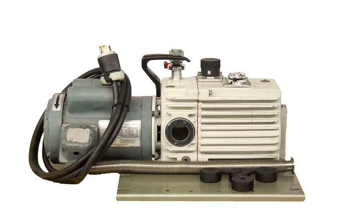 Used Leybold Heraeus Trivac Vacuum Pump D16A Rotary Vane Dual Stage Mechanical  8910R