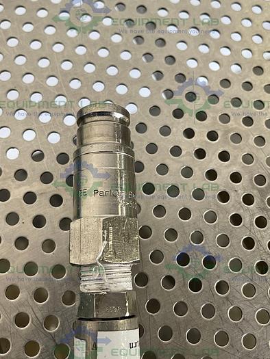 Used 74" Flexible Hose w/ Parker F9-502-8FP Hydraulic Quick Connect Hose Coupling