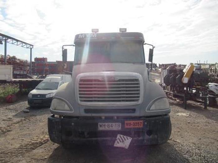 Usado 2006 FREIGHTLINER CL 120