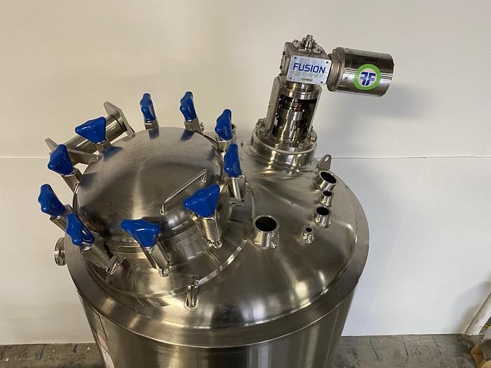 Used Holloway  2000 Liter Stainless Steel 100 PSI Jacketed Process Vessel w/ Agitator