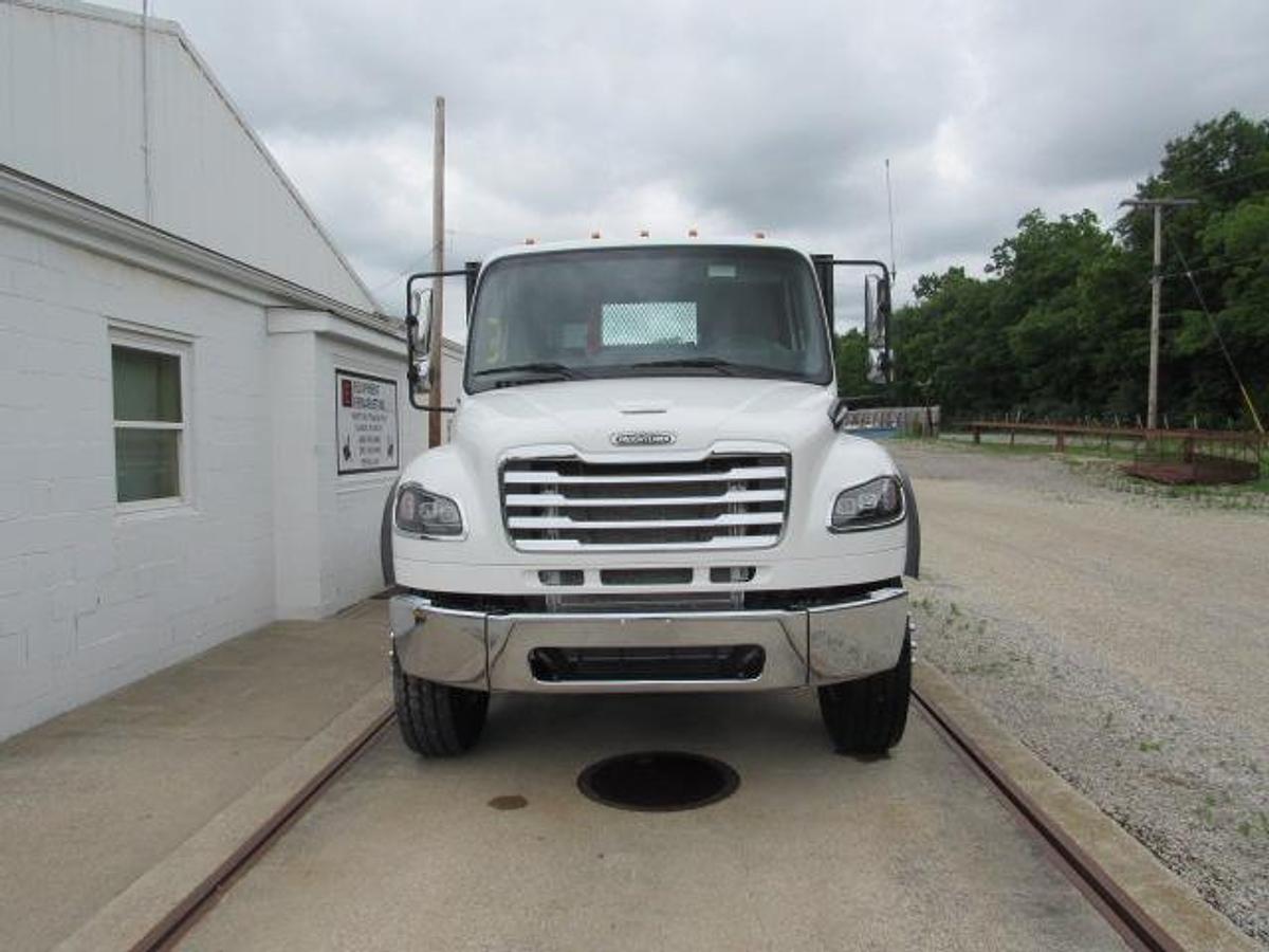 Used 2027 Freightliner M2 106