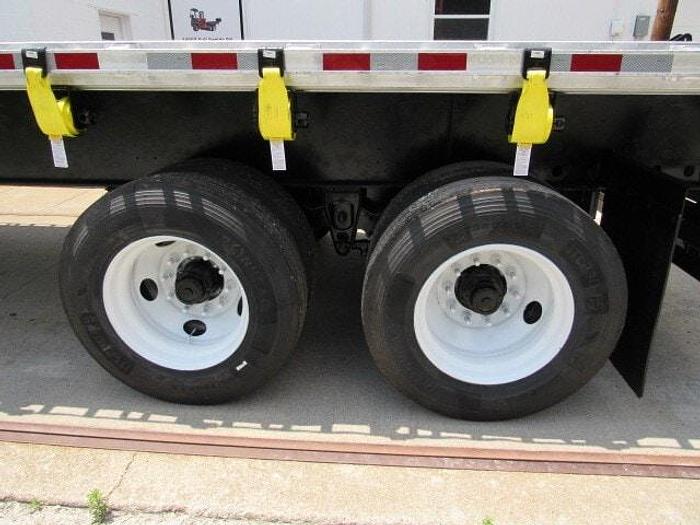 Used 2011 Great Dane Trailers 36' 6" X 102" Flatbed Moffett Trailer