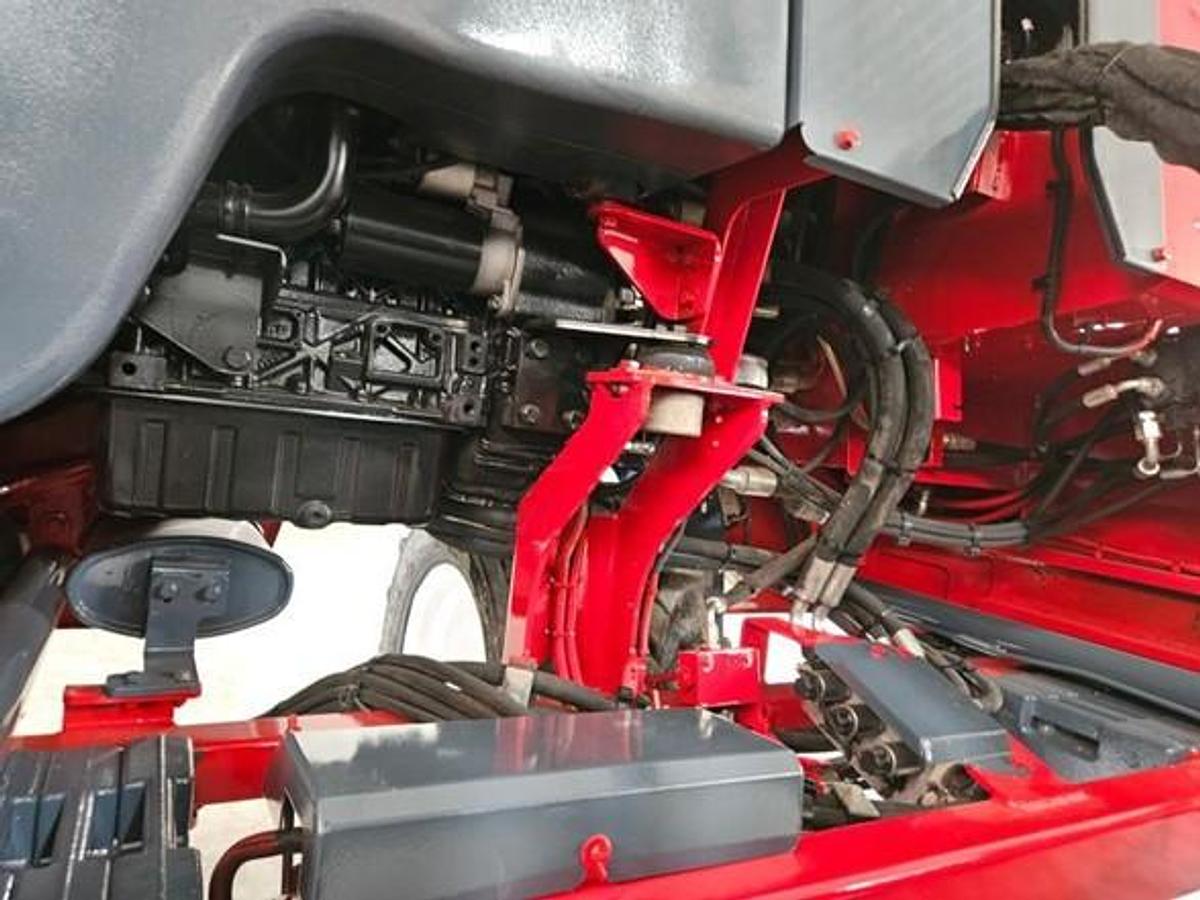 Used 2015 Moffett M8 55.3