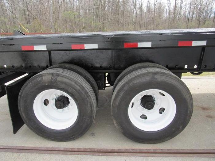 Used 2015 Great Dane Trailers 48' X 102" Flatbed Moffett Trailer
